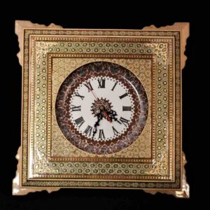 ساعت خاتم و مینای گوشه دار